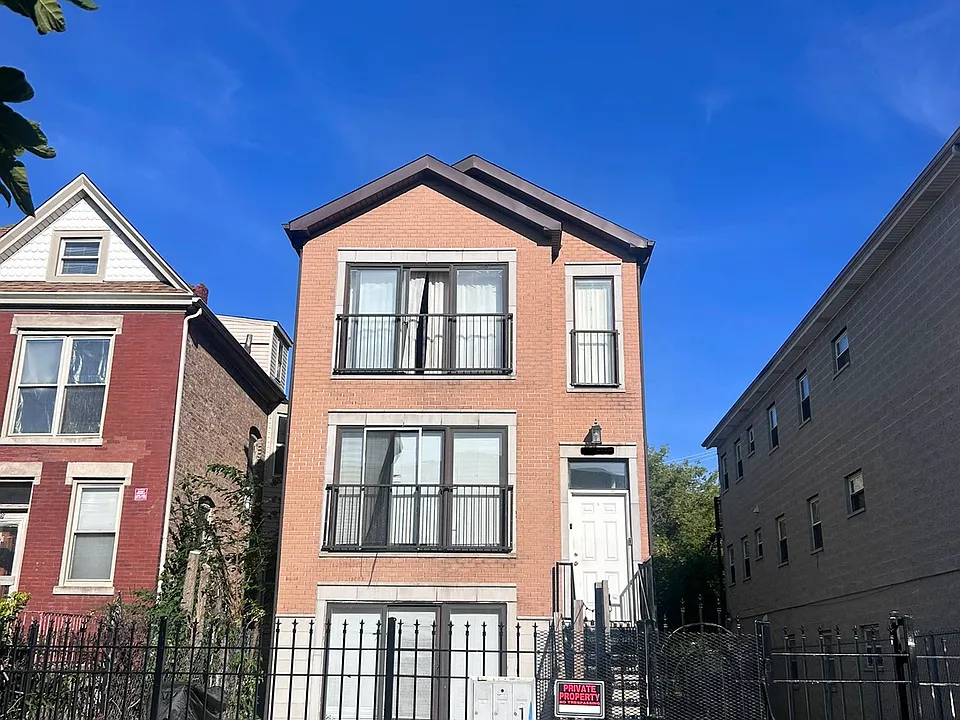 5905 S Indiana Ave #1