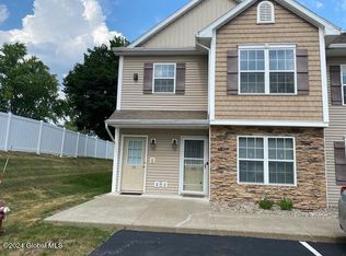 2000 Curry Rd #32, Schenectady, NY 12303