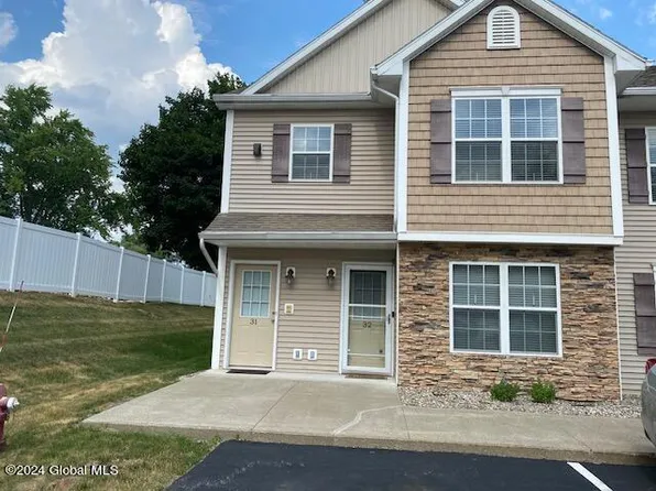 2000 Curry Road #32, Schenectady, NY 12303