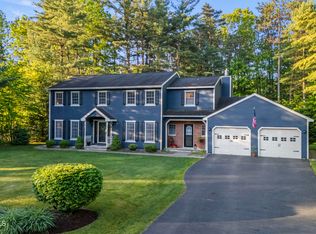 6 Iroquois Dr, Queensbury, NY 12804