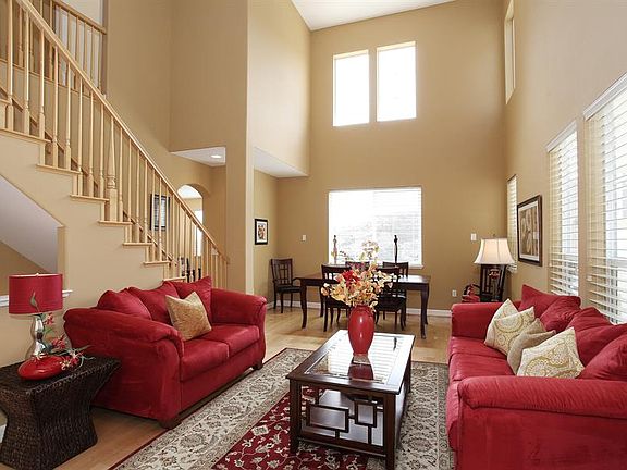 2nd image of 121 Bayview Dr
