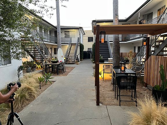 3rd image of 315 Junipero Ave #1