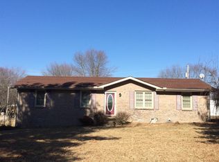 1219 Sullivan Dr, Lafayette, TN 37083