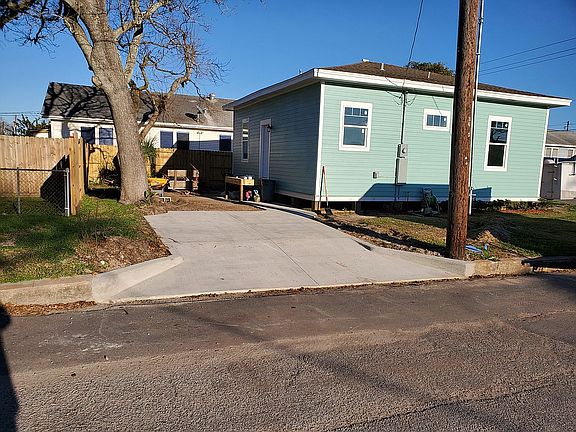 3rd image of 4628 Avenue S