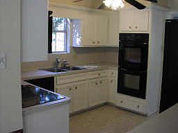 Double oven in the kitchen