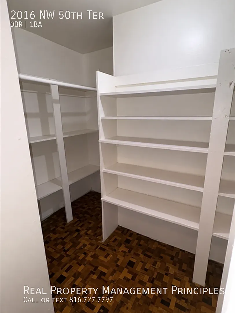 Spacious Ground Floor Studio Apartment!! Deposit Free Living Available via Obligo! — Photo 3