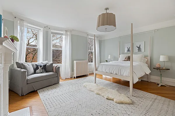 Sold by Compass | media 12