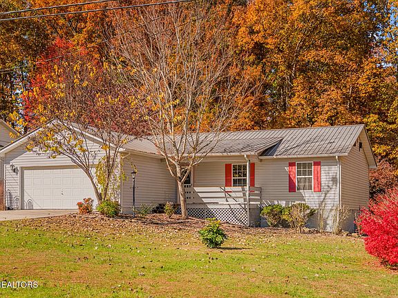 2nd image of 165 Tulip Dr