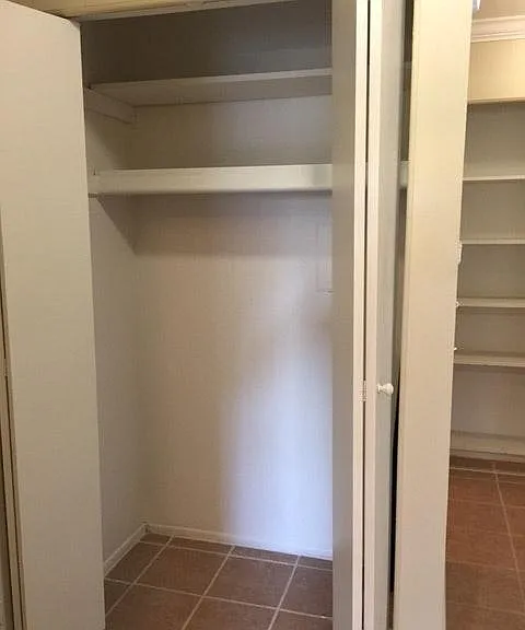 625 E Fox Hills Dr — Photo 17