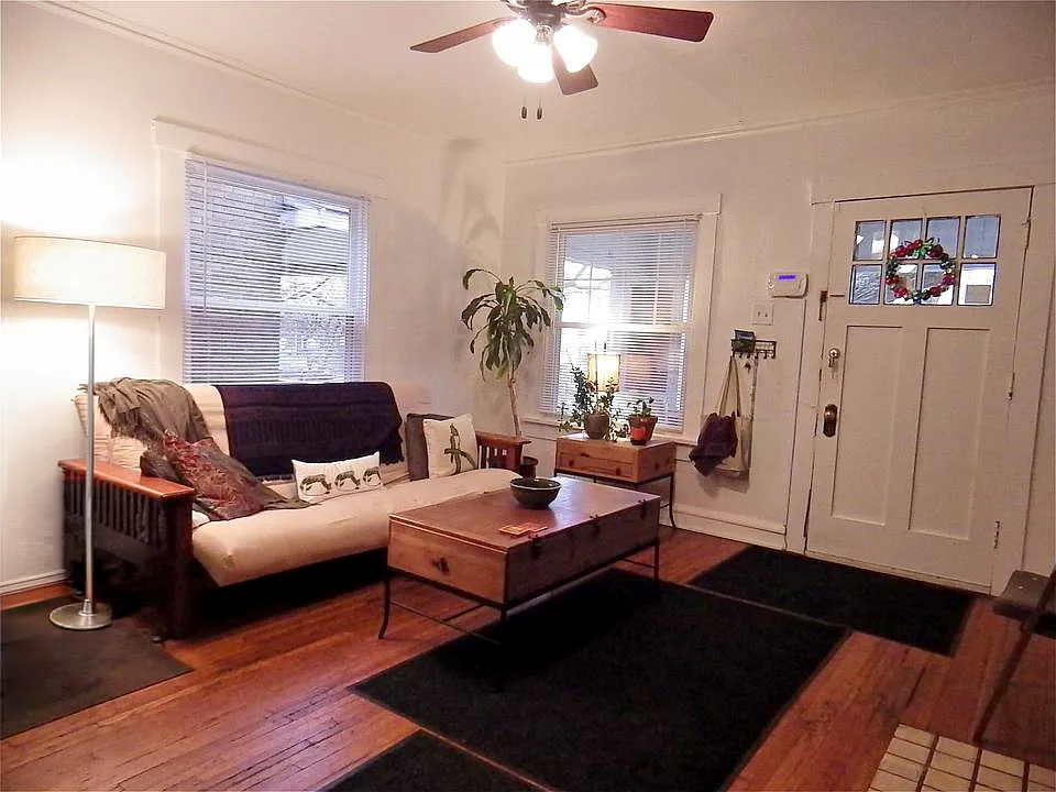 3 bed, 1230 sqft, $1,600 — Photo 3