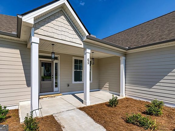 3rd image of 65 Oakhurst Trl