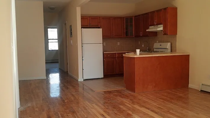 Rented by Elite NY Holdings | media 6