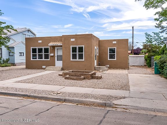 3rd image of 704 N Buena Vista Ave