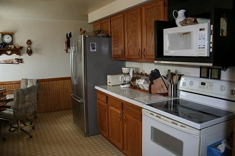 2nd image of 889 S Imperial Dr