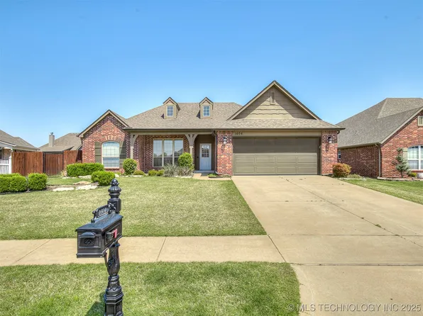 1604 W Birmingham St, Broken Arrow, OK 74011