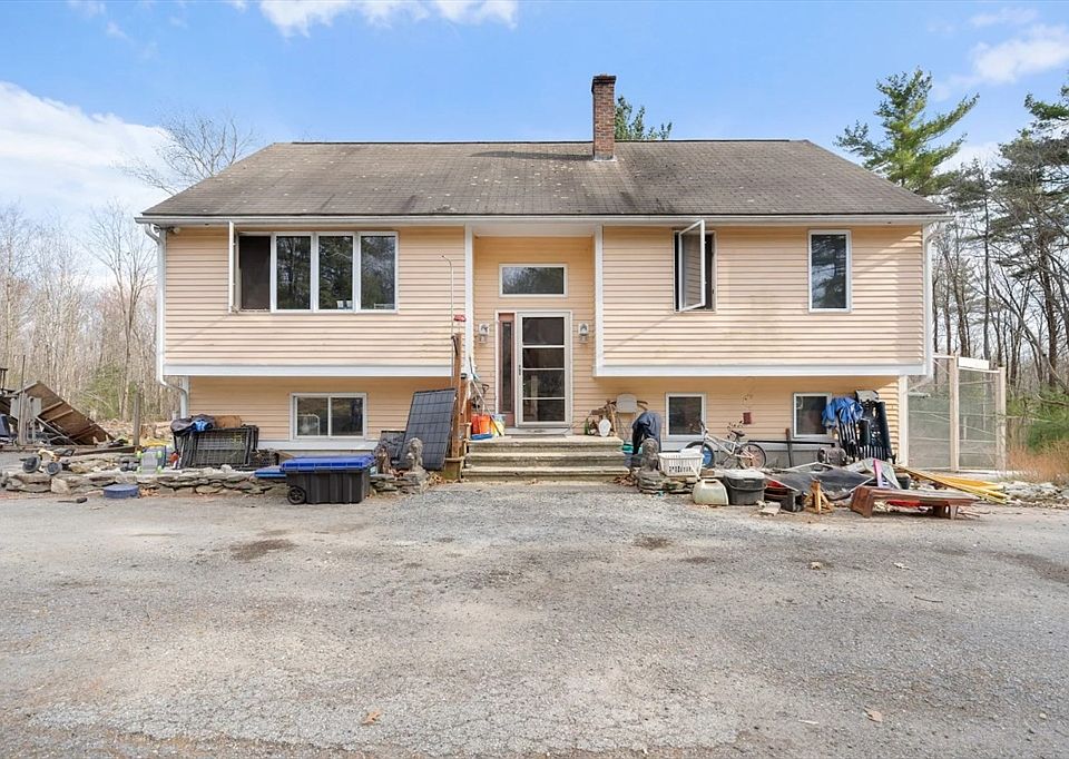 1st image of 6 Plum Tree Ln