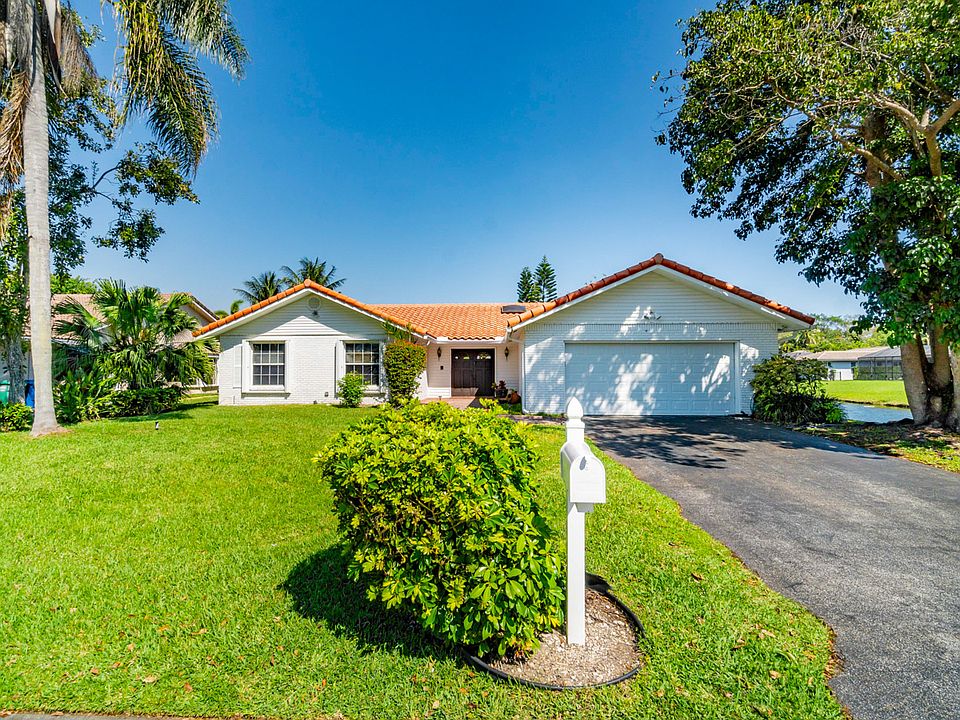 1st image of 10933 NW 9th Mnr