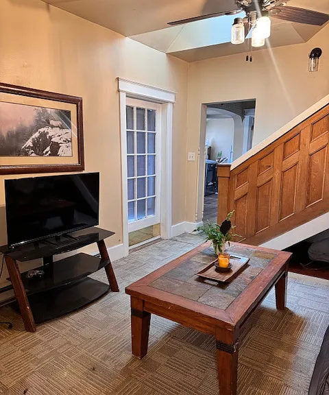 412 Woodward St — Photo 3