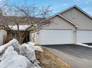 7901 Barrymore Ln, Woodbury, MN 55125