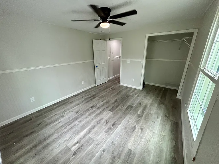 204 S Moore Rd — Photo 10