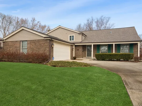 1522 E Fleming Dr N, Arlington Heights, IL 60004