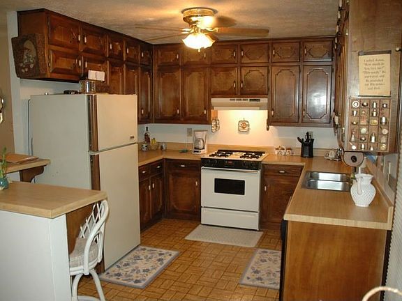 Spacious Kitchen