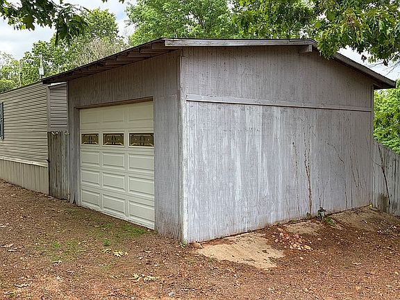 3rd image of 12918 Chambers Rd