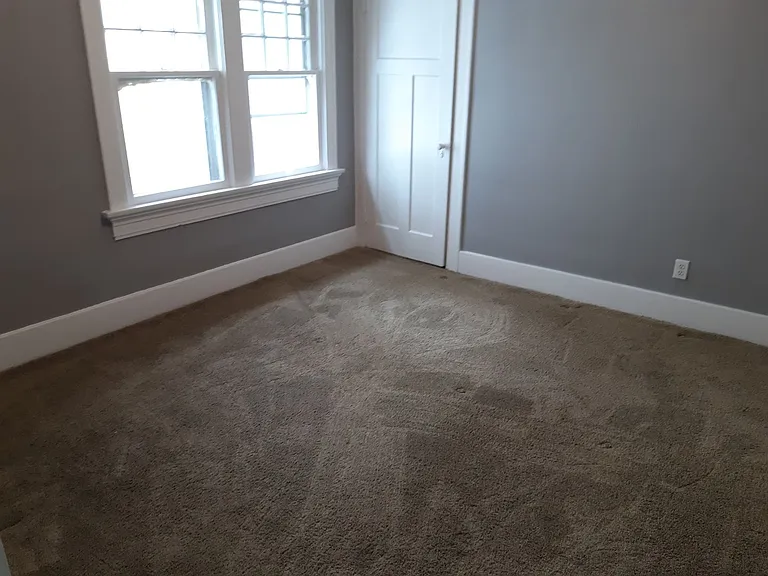 220 Fernwood Ave — Photo 7