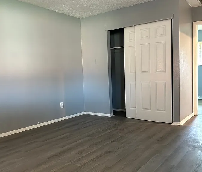 4337 Hill Ave #1 — Photo 5