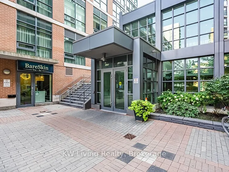 1171 Queen St W #305 — Photo 35