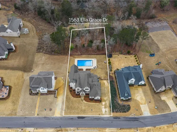 1563 Ella Grace Dr, Auburn, AL 36830