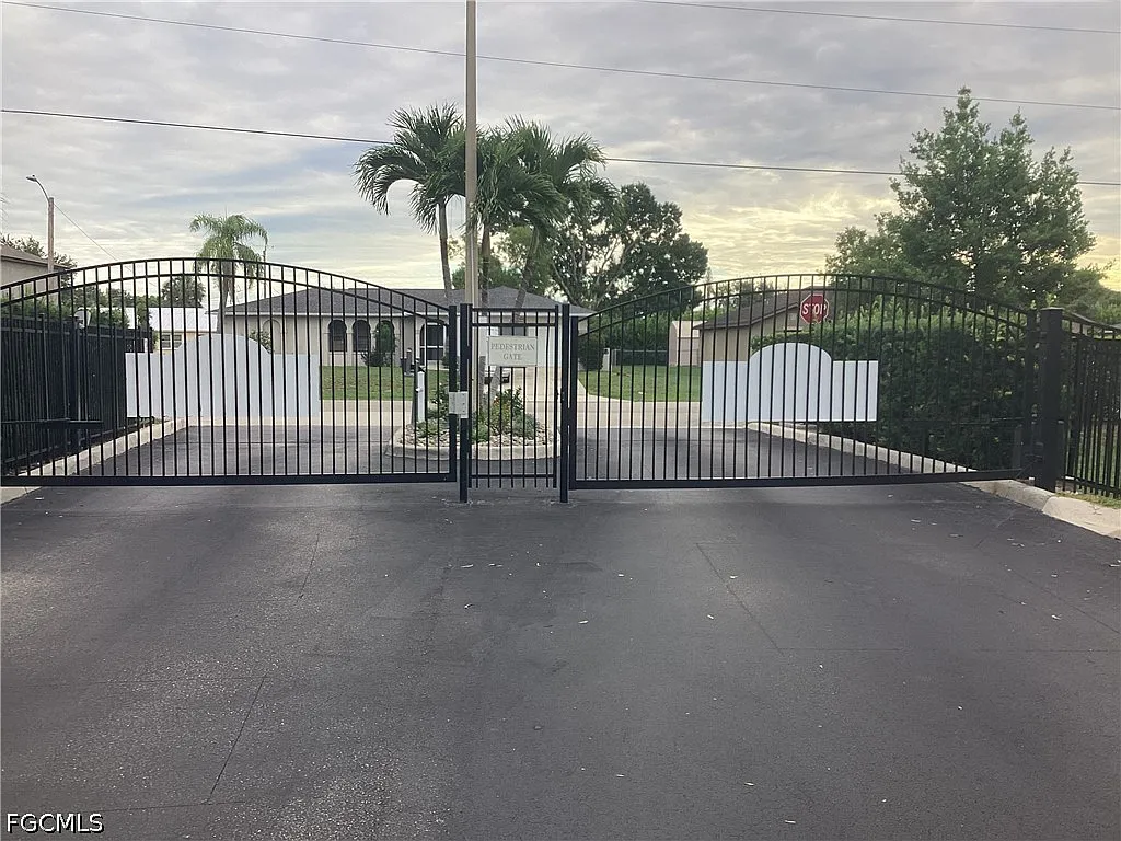 2 bed, 2.0 bath, 1646 sqft, $2,300 — Photo 4