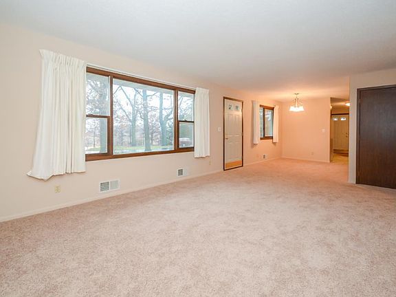 5th image of 2197 W Broadway Ave