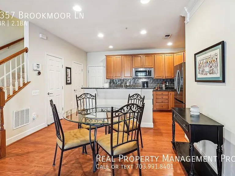 2357 Brookmoor Ln — Photo 6