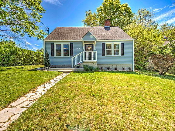 3rd image of 2710 Boright Dr