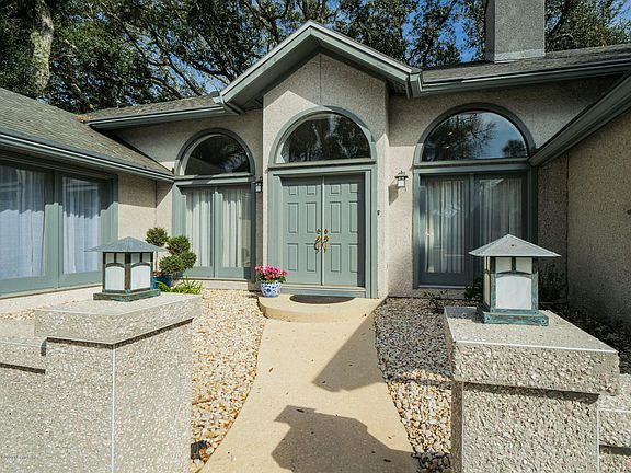 3rd image of 127 Oceanforest Dr N