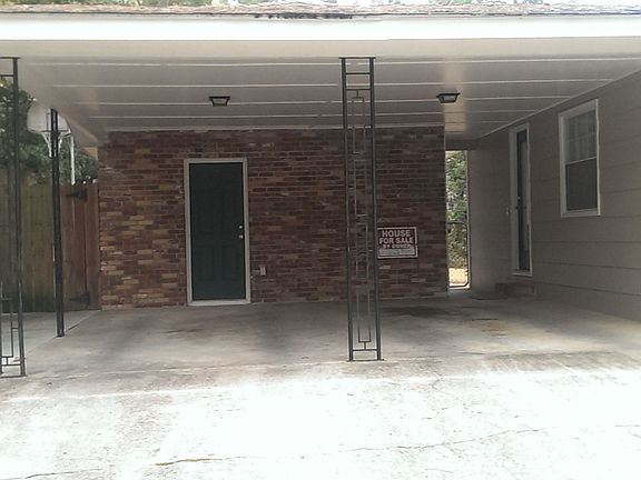 2nd image of 1906 Sherwood Dr
