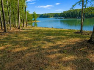 151 Shoreline Dr, Manson, NC 27553