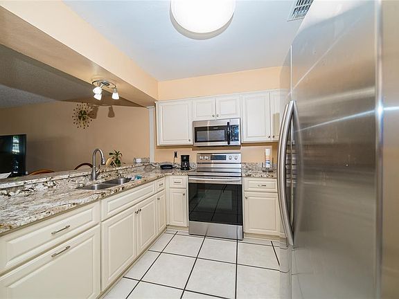 3rd image of 14015 Lemon Valley Pl