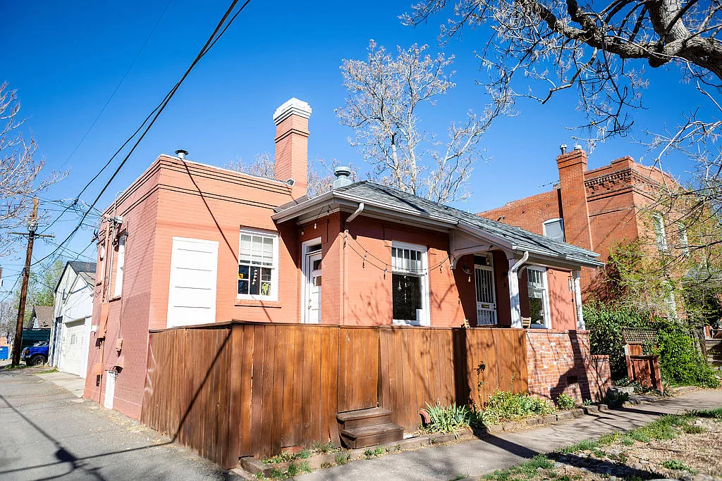 Building Photo - 15 S Bannock St
