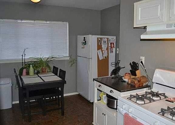 3rd image of 617 N 38th St