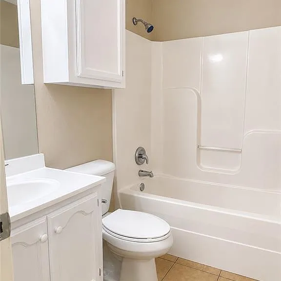 619 La Mancha Dr #3 — Photo 7