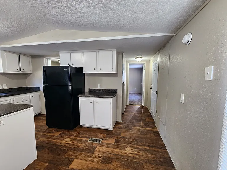 Village Oaks — Photo 11
