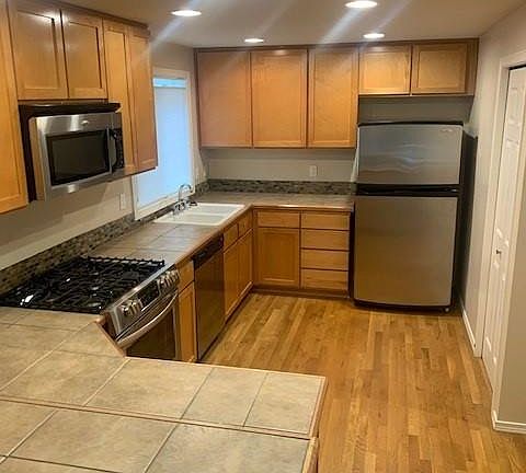 2nd image of 10508 Whitman Ave N Unit C