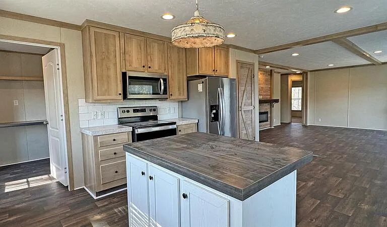 1501 Thompsonville Ln — Photo 8