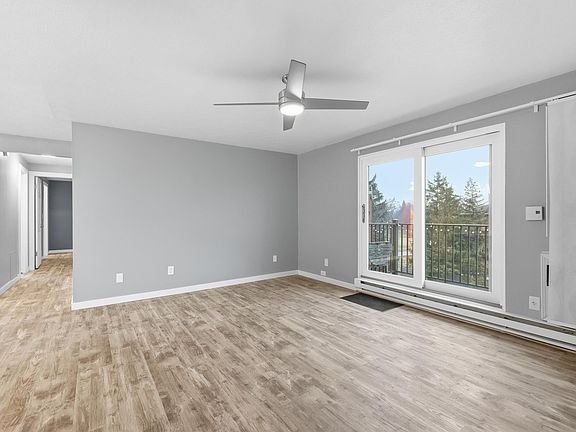 4th image of 2927 Westbrook Dr APT B417