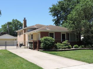 6121 Washington St, Chicago Ridge, IL 60415