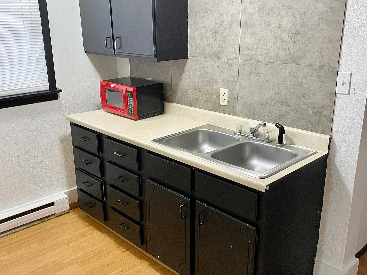 1 bed, 500 sqft, $575 — Photo 1