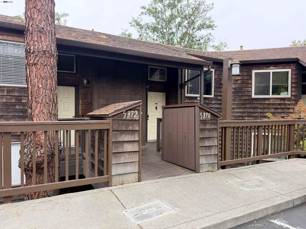5370 Briar Ridge Dr, Castro Valley, CA 94552