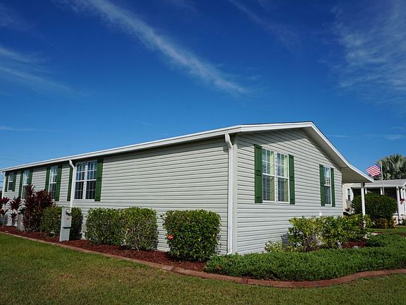 4th image of 2615 Pier Dr